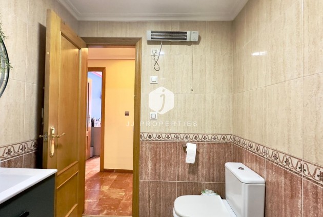 Segunda mano - Apartamento / piso -
Torrevieja