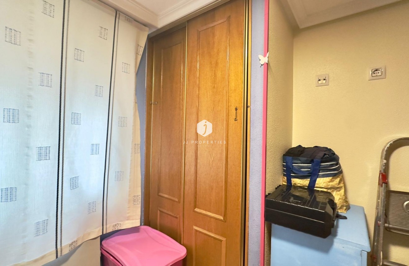 Segunda mano - Apartamento / piso -
Torrevieja