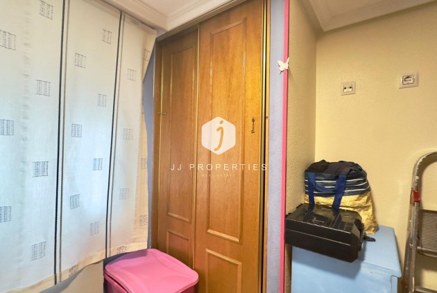 Segunda mano - Apartamento / piso -
Torrevieja