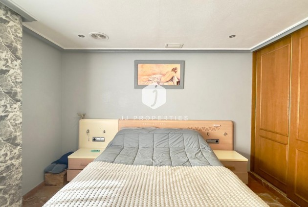 Segunda mano - Apartamento / piso -
Torrevieja