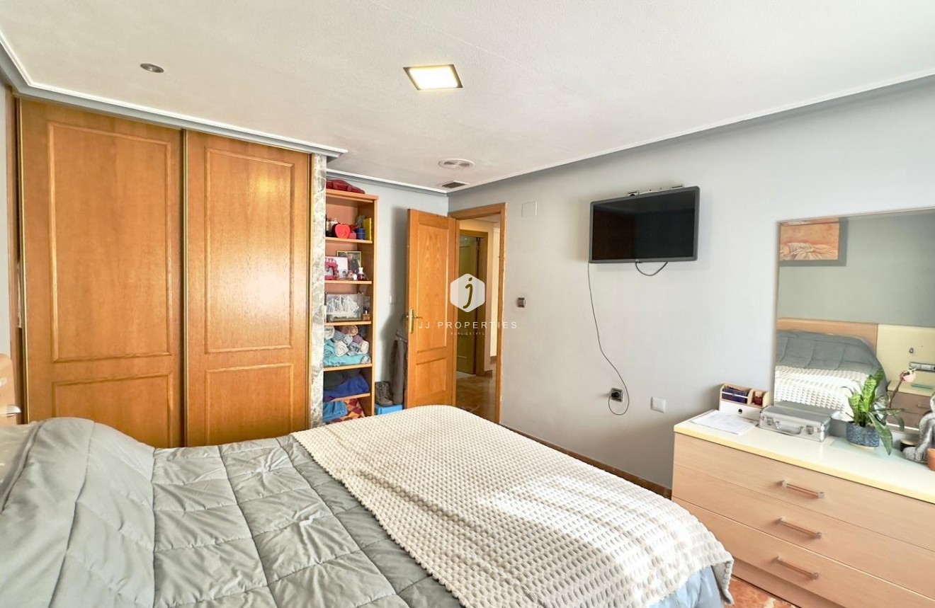 Segunda mano - Apartamento / piso -
Torrevieja