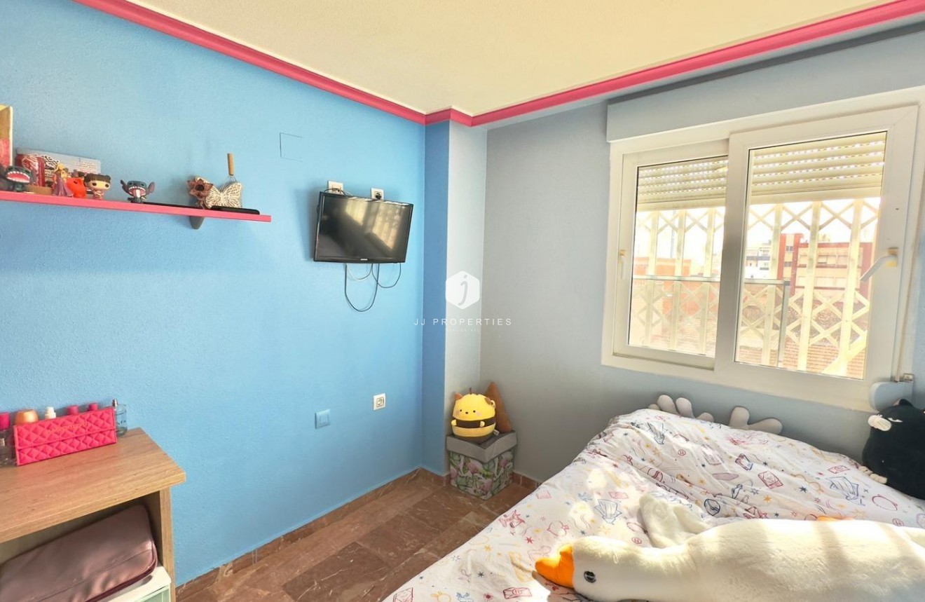 Segunda mano - Apartamento / piso -
Torrevieja