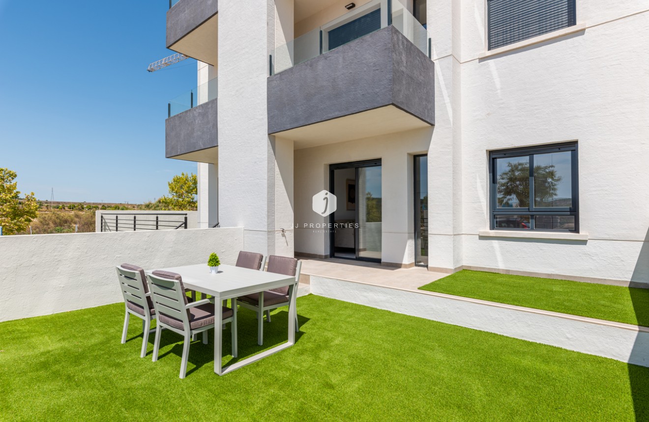 Resale - Apartment / flat -
San Miguel de Salinas - Inland