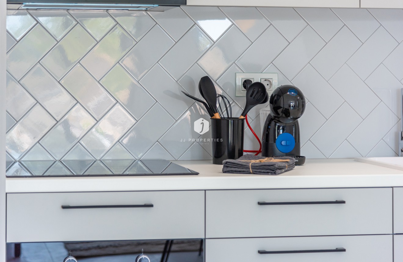 Resale - Apartment / flat -
San Miguel de Salinas - Inland