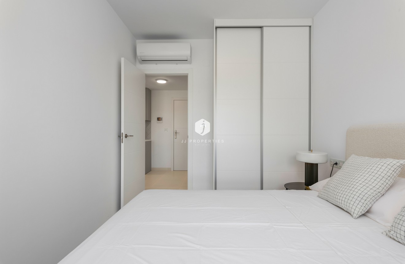 Resale - Apartment / flat -
San Miguel de Salinas - Inland