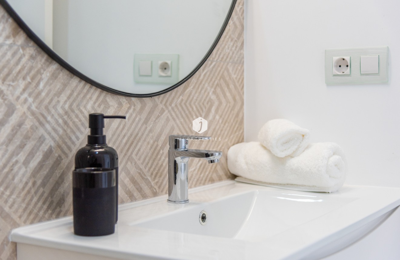 Resale - Apartment / flat -
San Miguel de Salinas - Inland