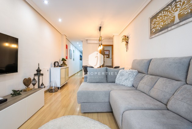 Tweedehands - Appartement / flat -
Los Montesinos - Costa Blanca