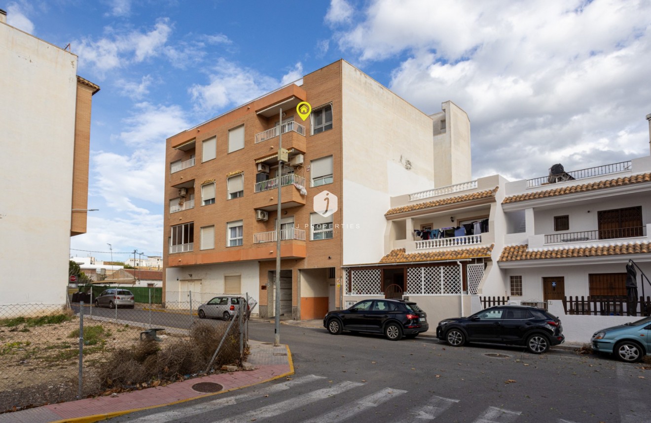 Tweedehands - Appartement / flat -
Los Montesinos - Costa Blanca