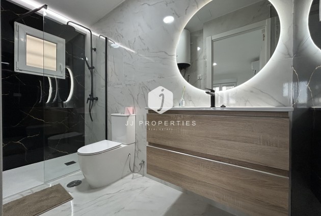 Z drugiej ręki - Mieszkanie w bloku -
Ciudad Quesada - Costa Blanca