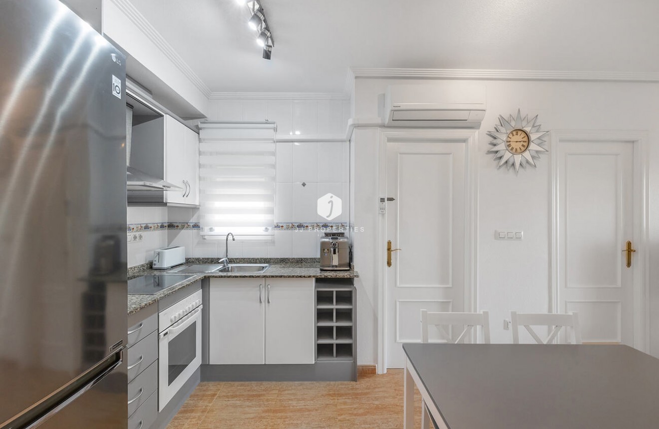 Z drugiej ręki - Mieszkanie w bloku -
Orihuela Costa - Playa Flamenca