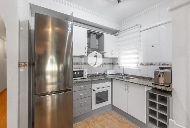 Z drugiej ręki - Mieszkanie w bloku -
Orihuela Costa - Playa Flamenca