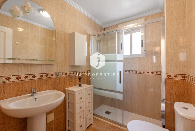 Z drugiej ręki - Mieszkanie w bloku -
Orihuela Costa - Playa Flamenca