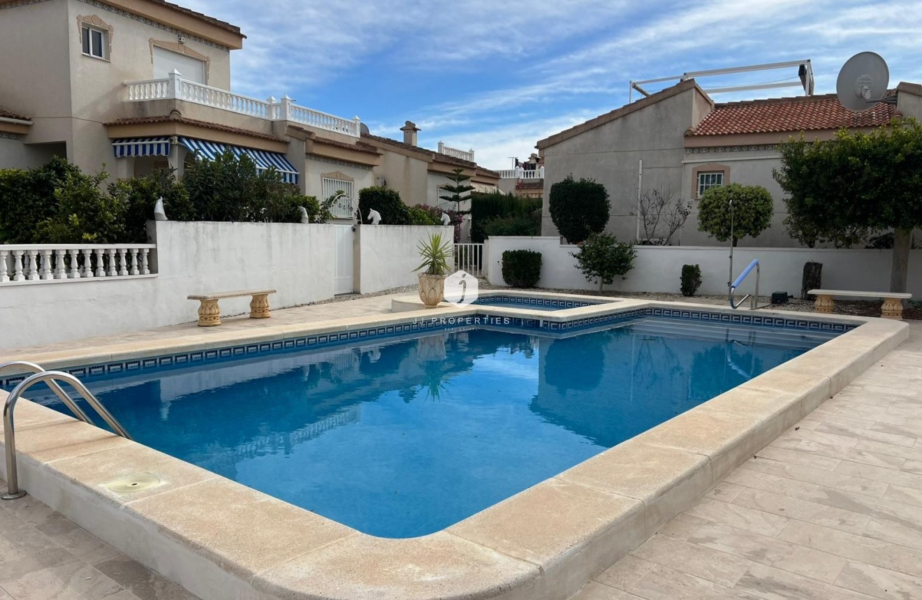 D'occasion - Villa -
Algorfa - Inland