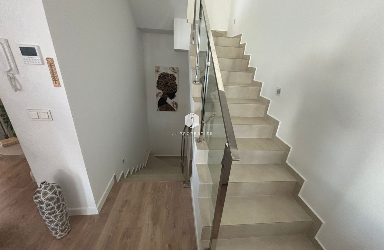 Segunda mano - Villa -
Ciudad Quesada - Costa Blanca