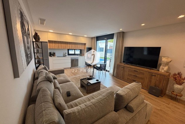 Segunda mano - Villa -
Ciudad Quesada - Costa Blanca