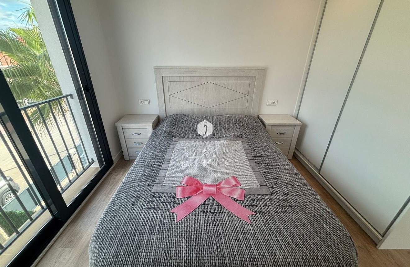 Segunda mano - Villa -
Ciudad Quesada - Costa Blanca