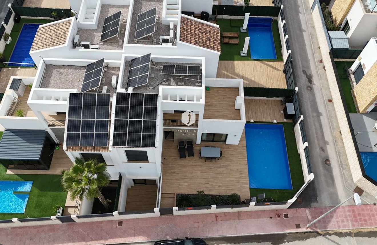 Segunda mano - Villa -
Ciudad Quesada - Costa Blanca