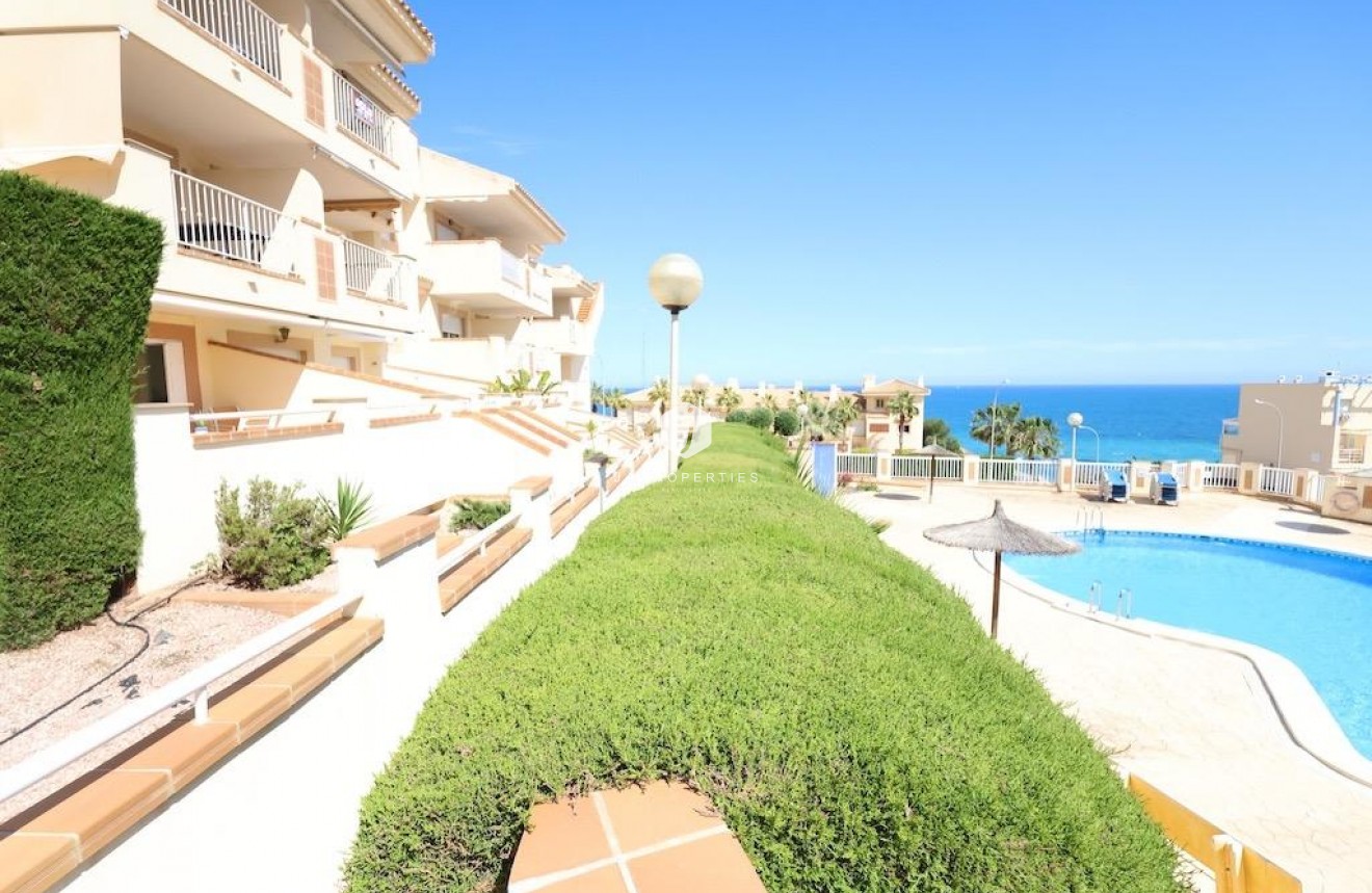 D'occasion - Appartement -
Orihuela Costa - Costa Blanca