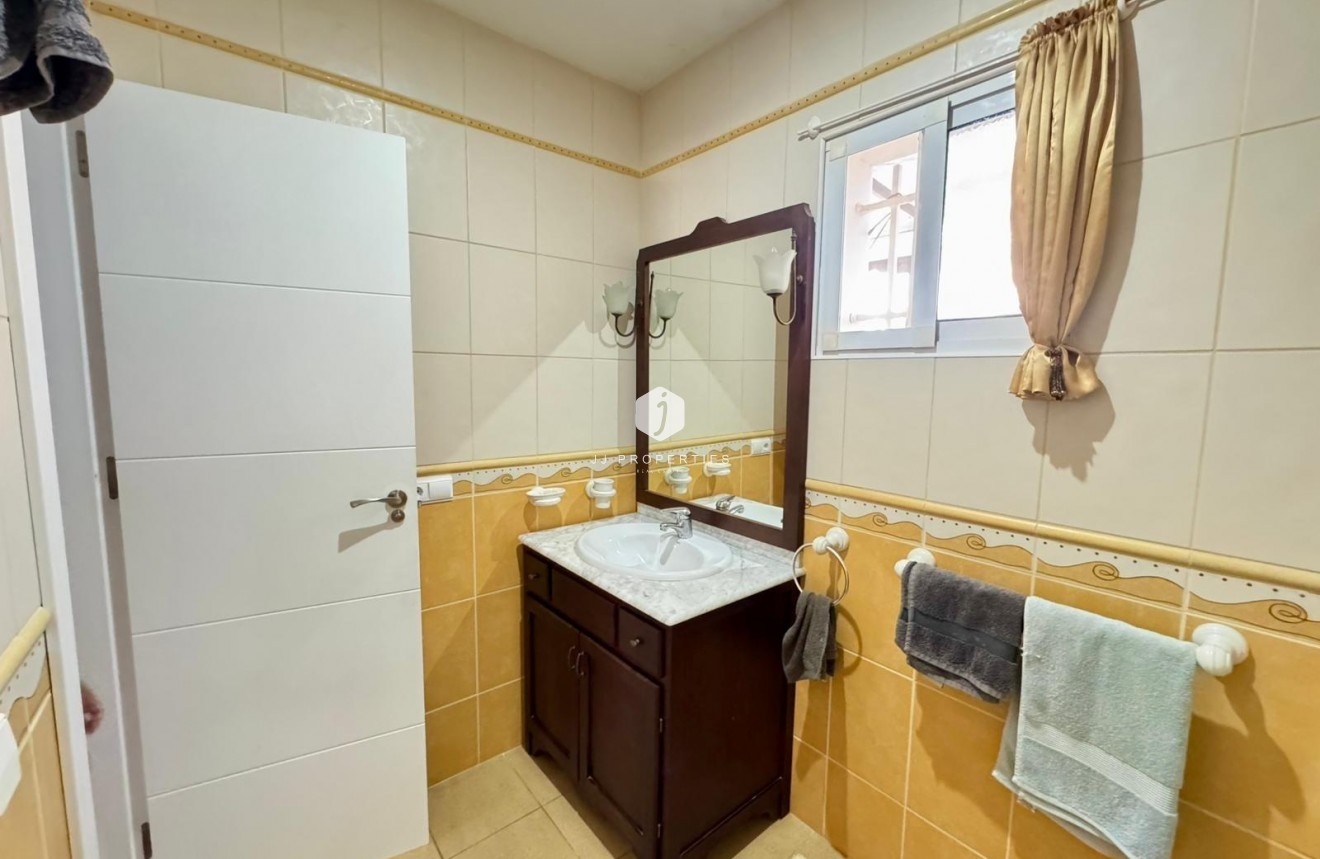 Aus zweiter Hand - Villa -
Torrevieja - Costa Blanca