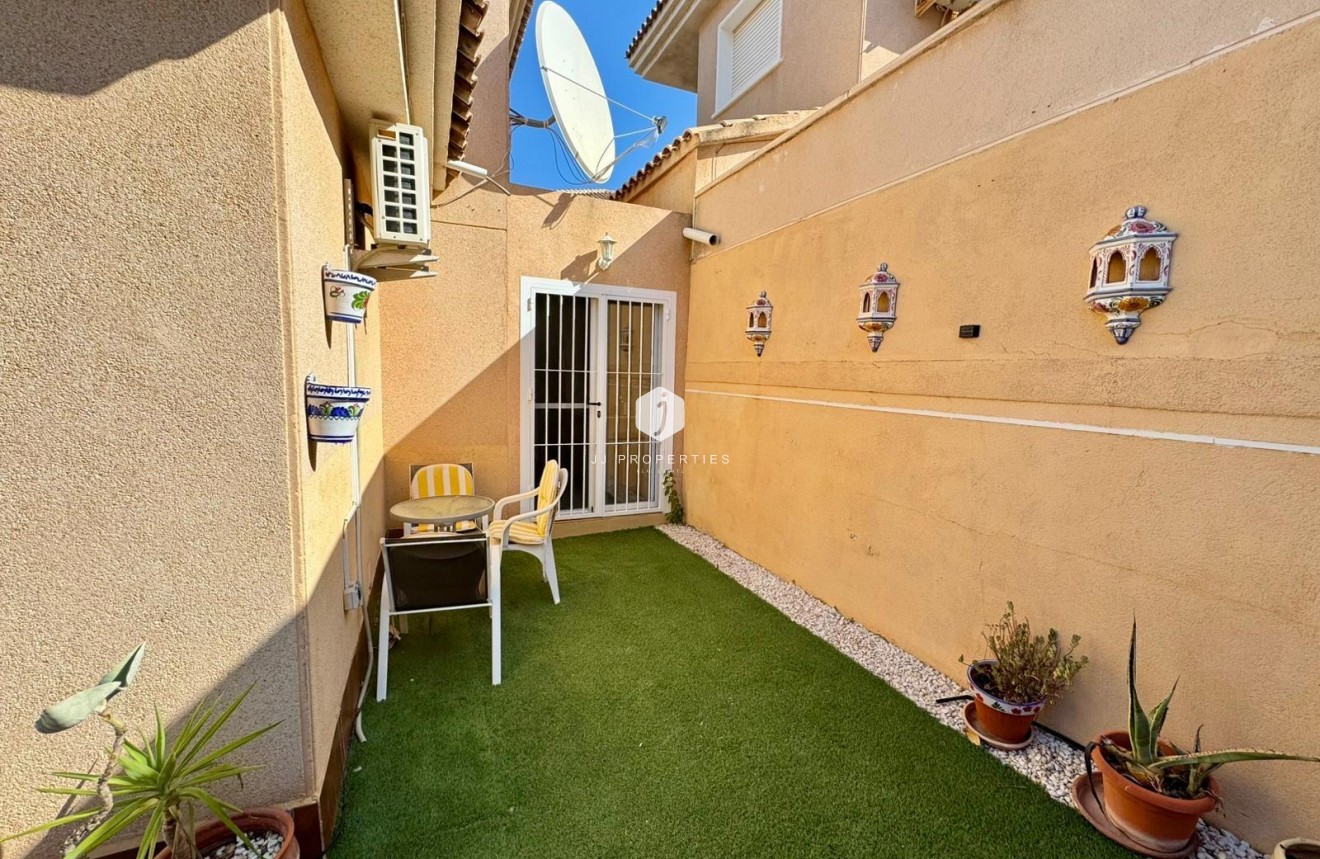 Aus zweiter Hand - Villa -
Torrevieja - Costa Blanca