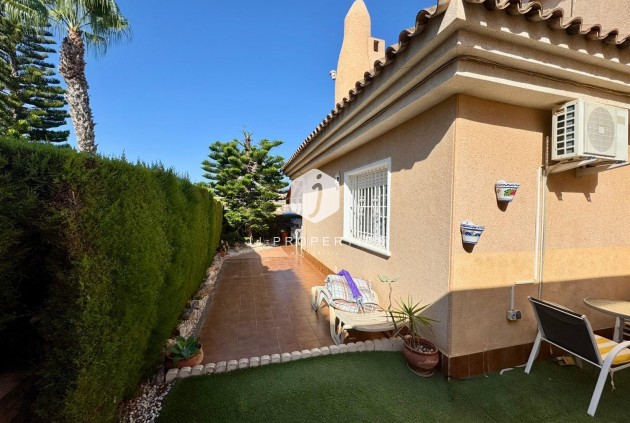Aus zweiter Hand - Villa -
Torrevieja - Costa Blanca