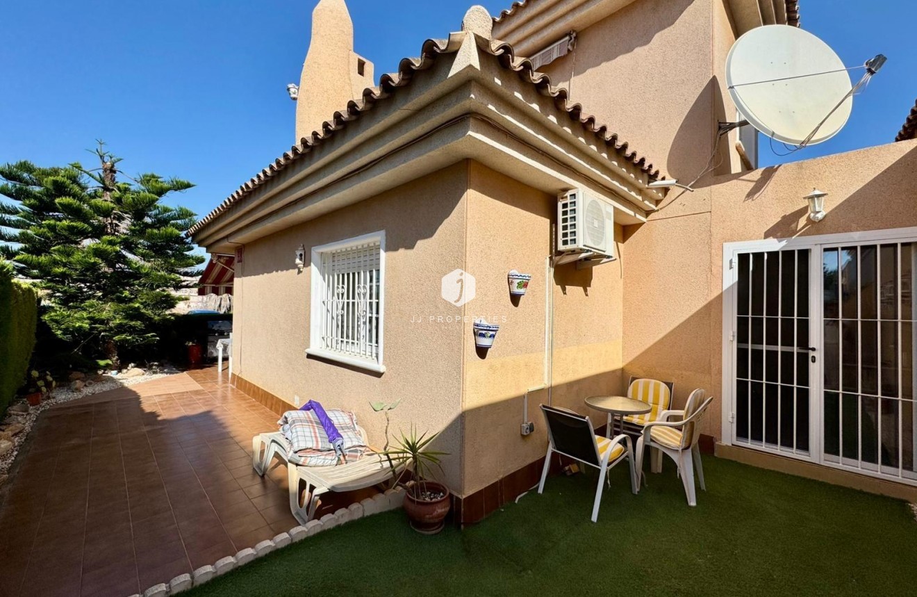 Aus zweiter Hand - Villa -
Torrevieja - Costa Blanca