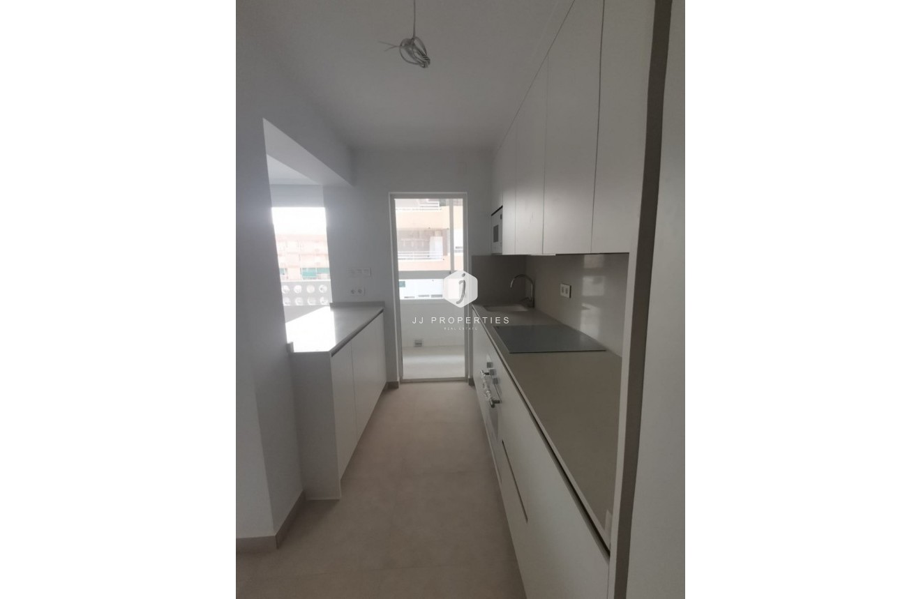 Resale - Apartment / flat -
Torrevieja - Costa Blanca