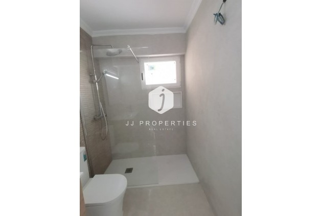 Resale - Apartment / flat -
Torrevieja - Costa Blanca