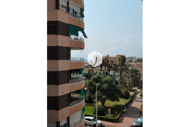 Resale - Apartment / flat -
Torrevieja - Costa Blanca