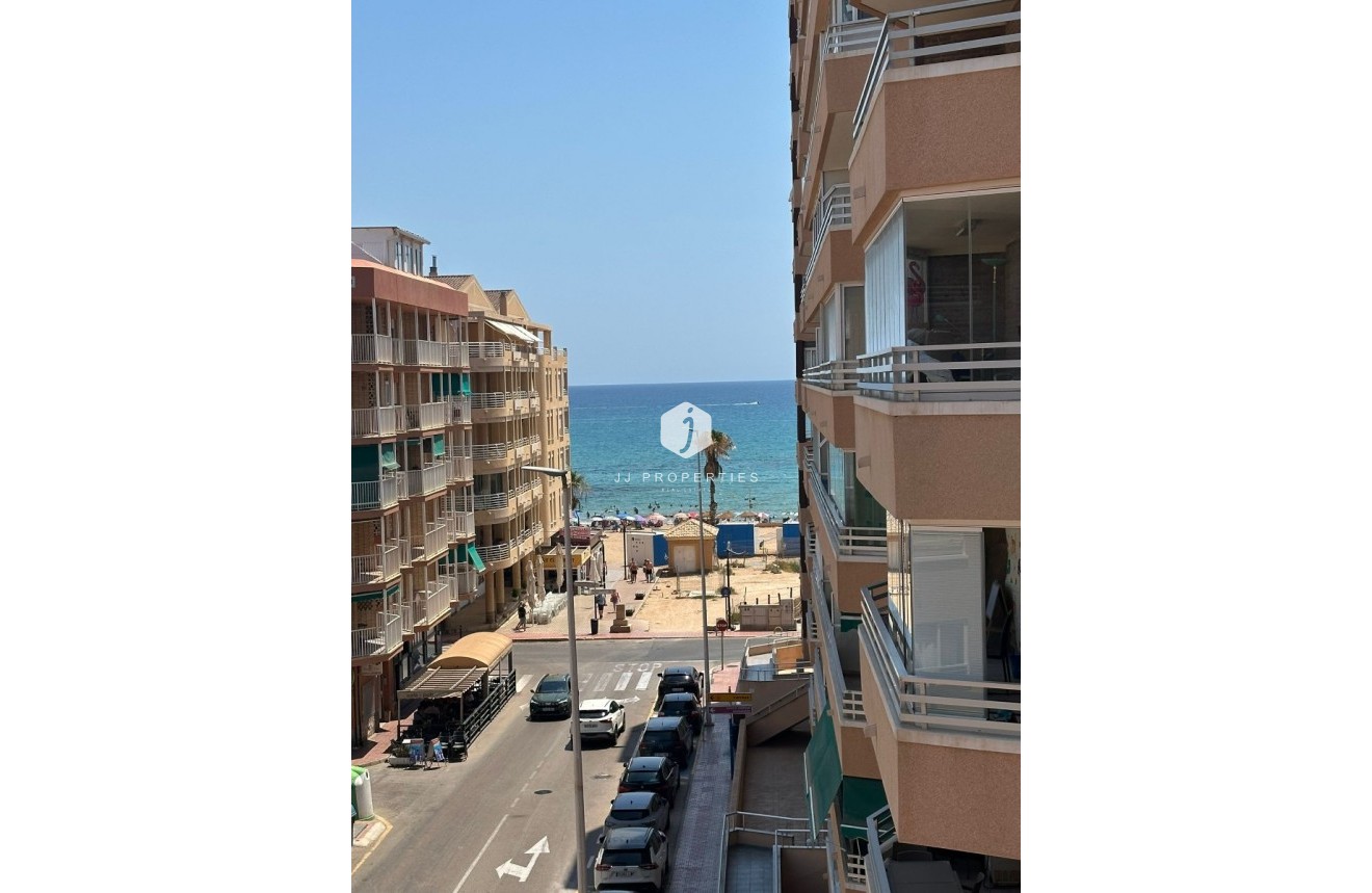 Resale - Apartment / flat -
Torrevieja - Costa Blanca