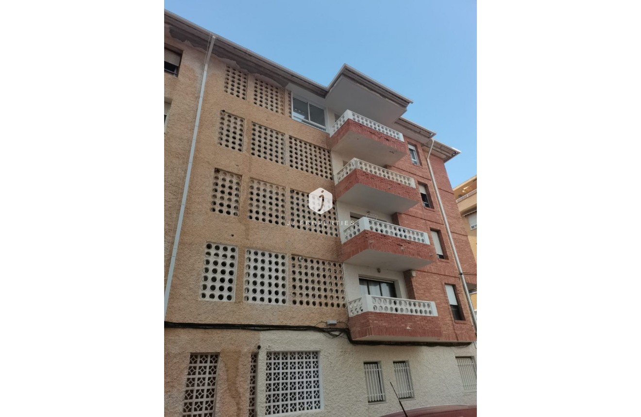 Resale - Apartment / flat -
Torrevieja - Costa Blanca