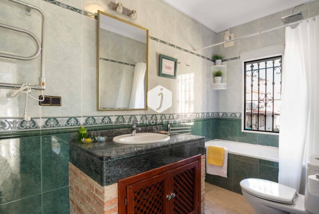 Resale - Chalet -
Orihuela Costa - Los Almendros-la Florida