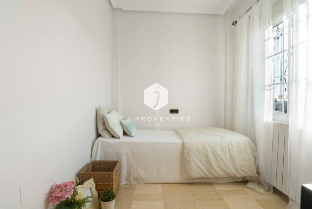 Resale - Chalet -
Orihuela Costa - Los Almendros-la Florida