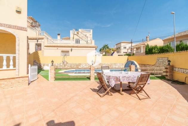 Resale - Chalet -
Orihuela Costa - Los Almendros-la Florida