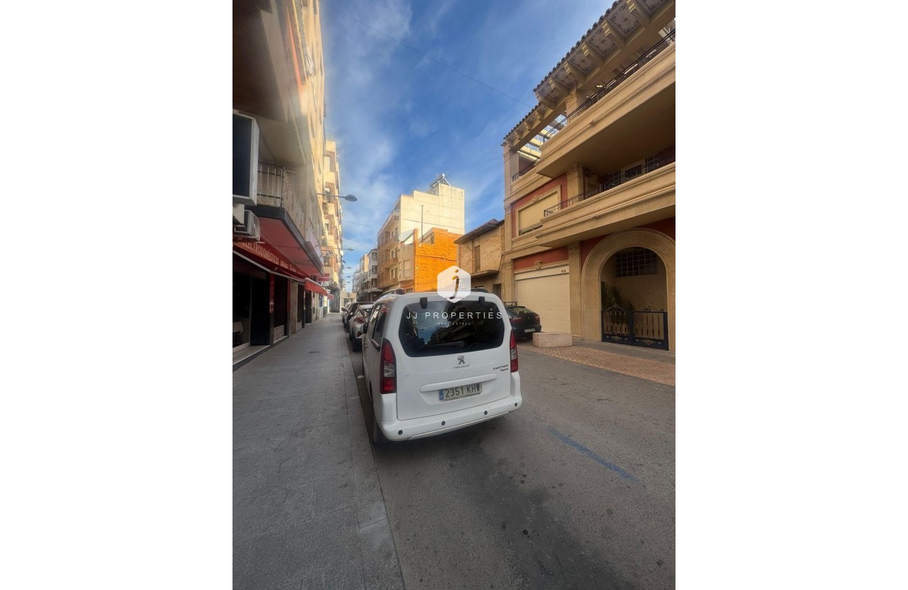 Segunda mano - Apartamento / piso -
Bigastro - Bigastro Centro