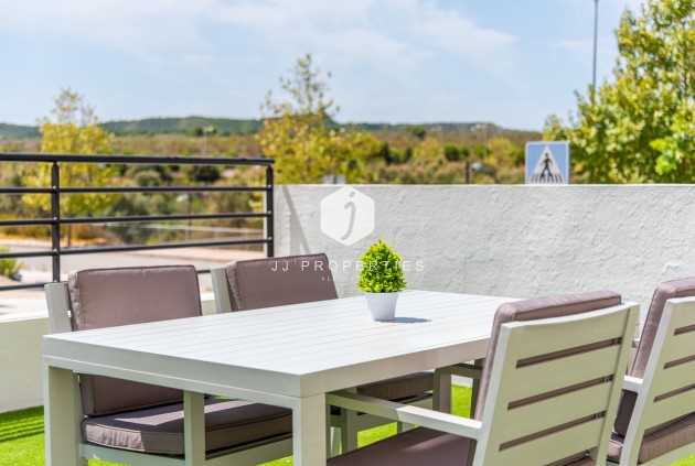 Aus zweiter Hand - Wohnung -
San Miguel de Salinas - Inland