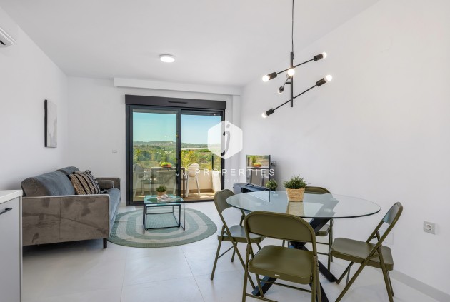 Aus zweiter Hand - Wohnung -
San Miguel de Salinas - Inland