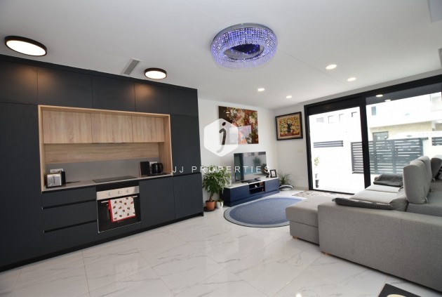 Resale - Villa -
Los Montesinos - Costa Blanca