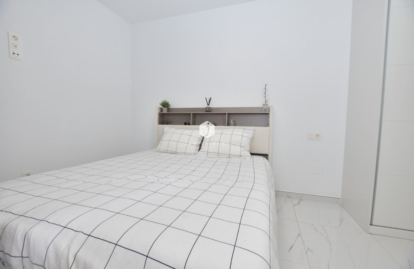 Resale - Villa -
Los Montesinos - Costa Blanca