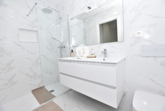 Resale - Villa -
Los Montesinos - Costa Blanca