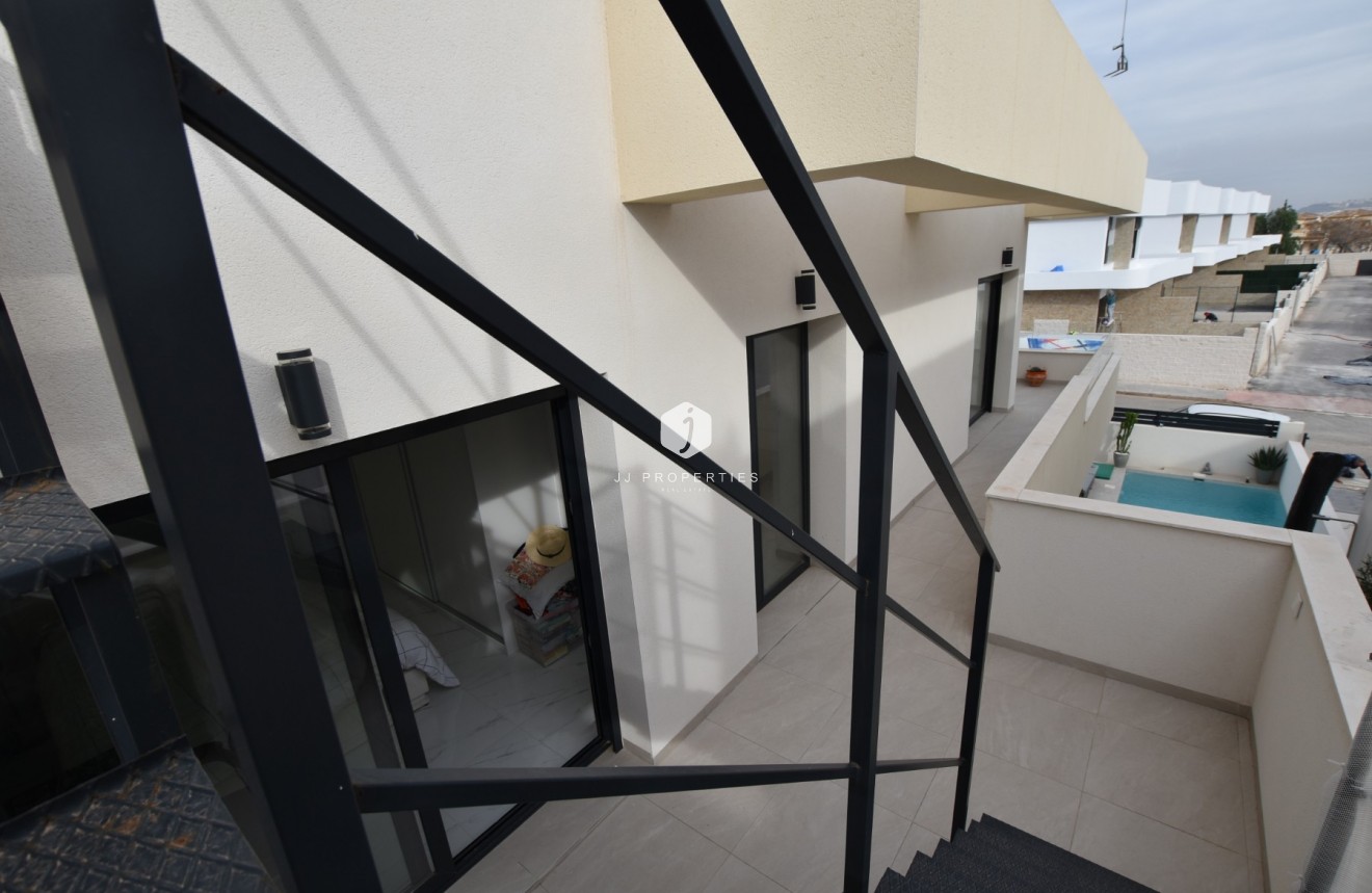 Resale - Villa -
Los Montesinos - Costa Blanca