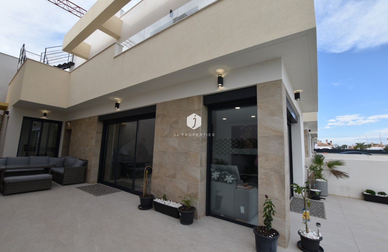 Resale - Villa -
Los Montesinos - Costa Blanca