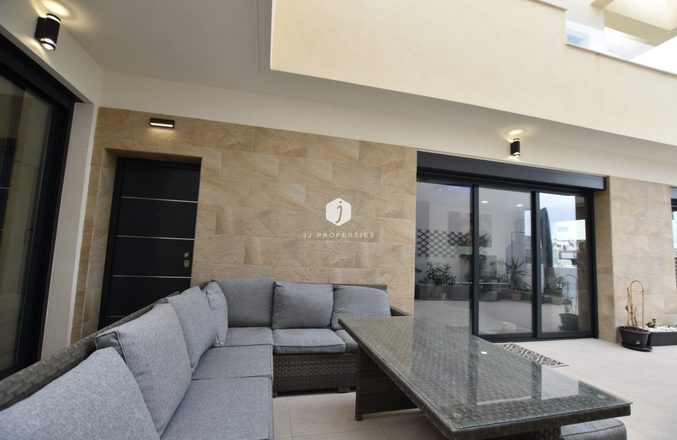 Resale - Villa -
Los Montesinos - Costa Blanca