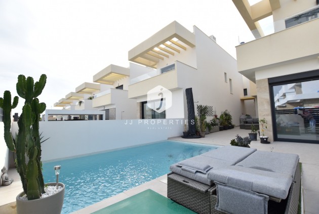 Resale - Villa -
Los Montesinos - Costa Blanca