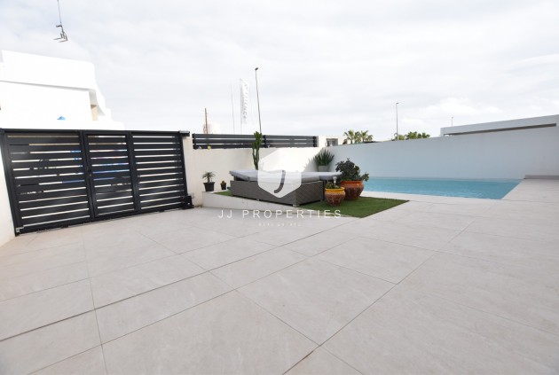 Resale - Villa -
Los Montesinos - Costa Blanca