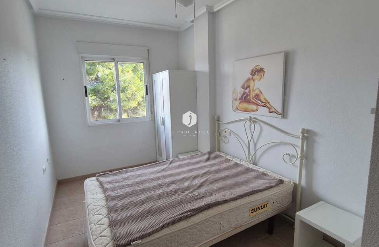 Resale - Apartment / flat -
Jacarilla - Costa Blanca