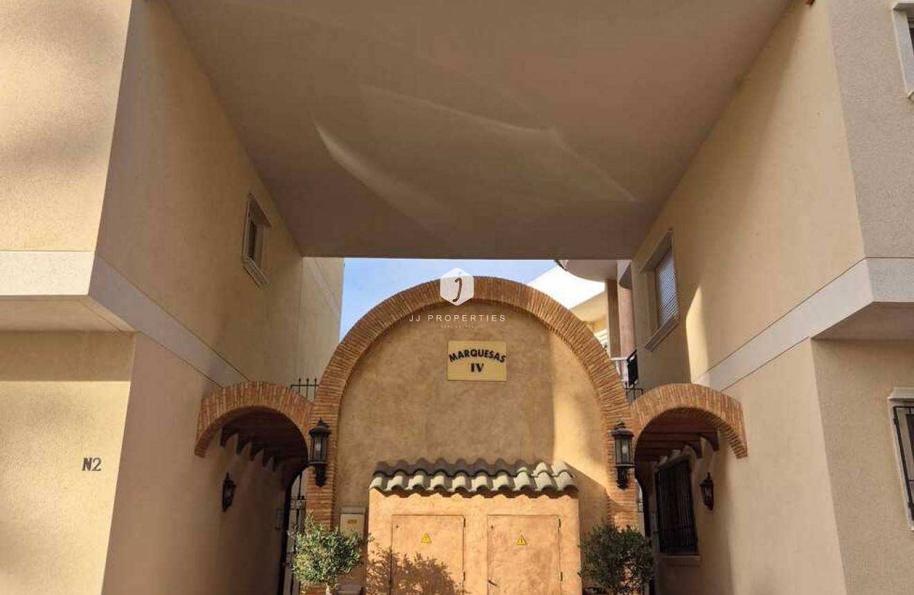 Resale - Apartment / flat -
Jacarilla - Costa Blanca