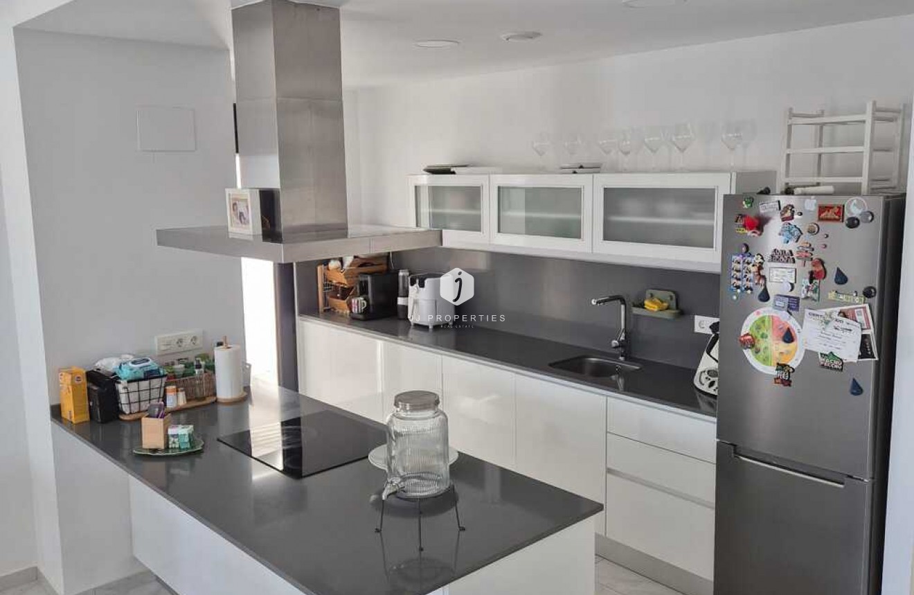 Resale - Villa -
Bigastro - Costa Blanca