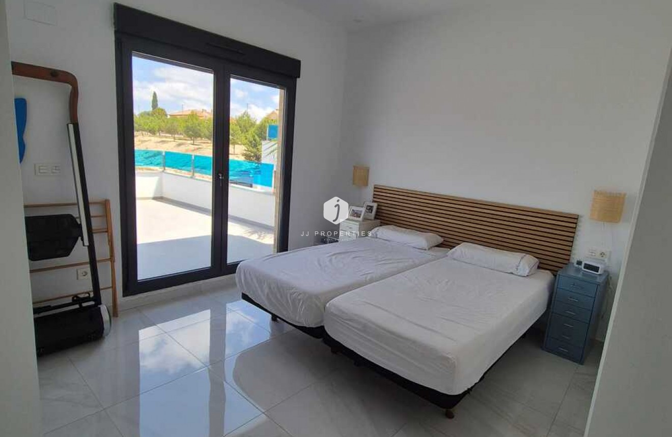 Resale - Villa -
Bigastro - Costa Blanca