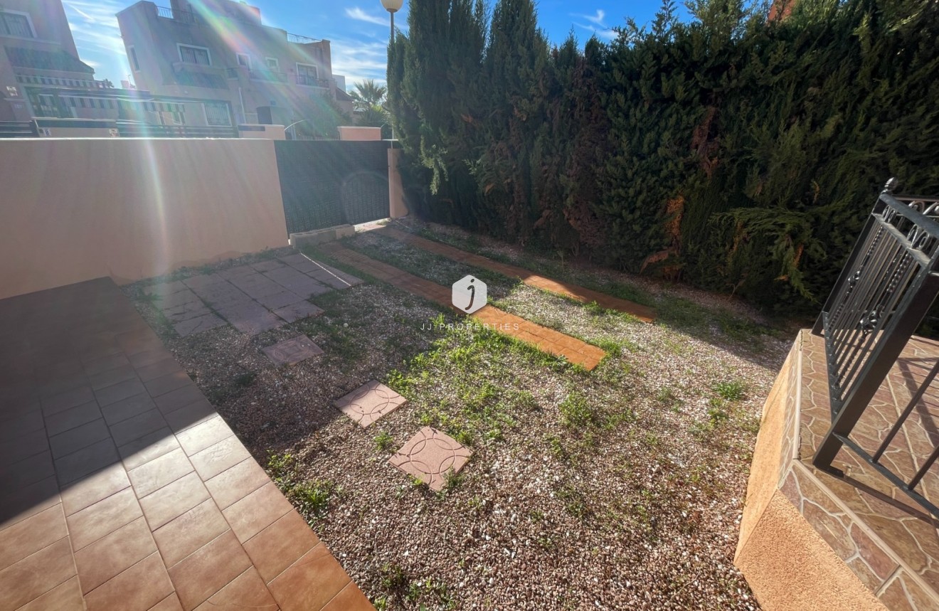 Resale - Chalet -
Los Montesinos - Costa Blanca